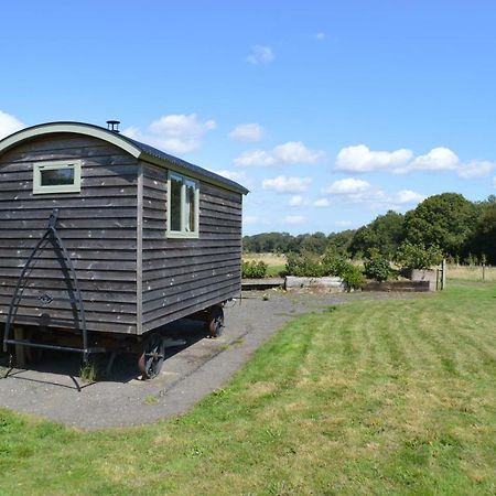 Rose Shepherds Hut Badlesmere Екстер'єр фото
