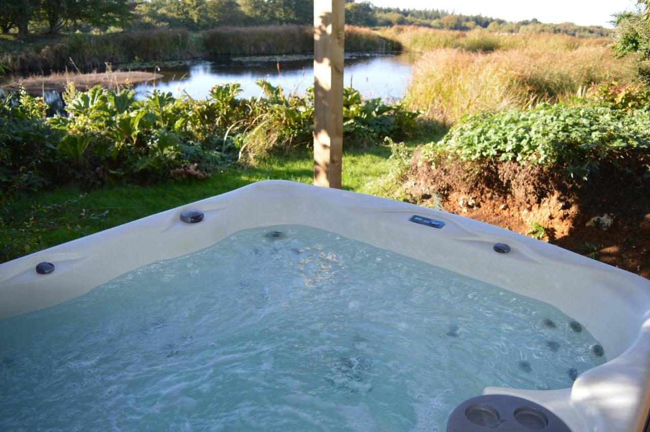 Rose Shepherds Hut Badlesmere Екстер'єр фото