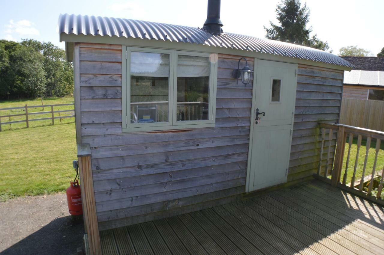 Rose Shepherds Hut Badlesmere Екстер'єр фото